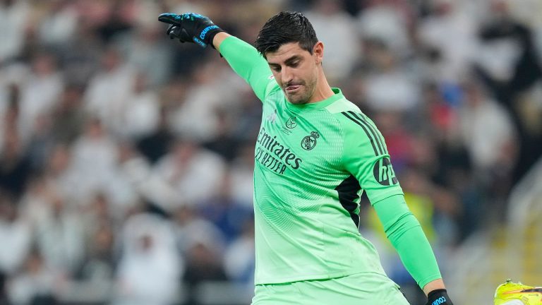 Thibaut Courtois Kecewa Madrid Kalah dari Barcelona di Final Piala Super