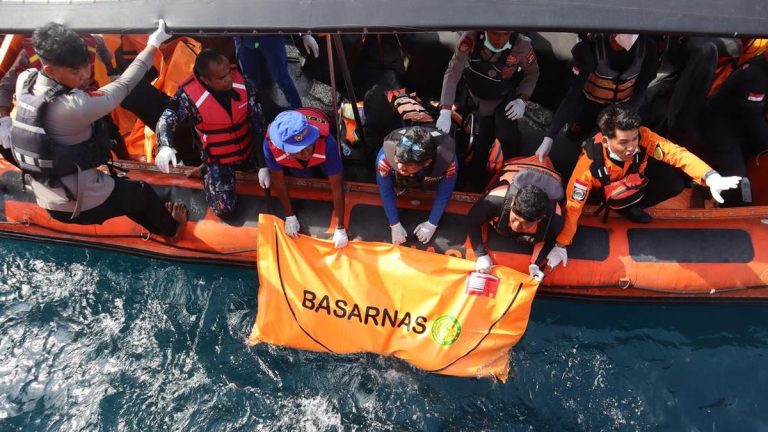 Bangkai Kapal Ditemukan, Jasad Anak Pelatih Valencia Teridentifikasi