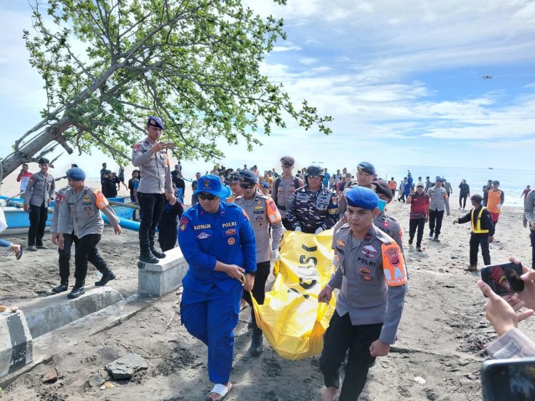 Tim SAR Temukan Jenazah Atlet Terjun Payung yang Jatuh di Pangandaran : Okezone News