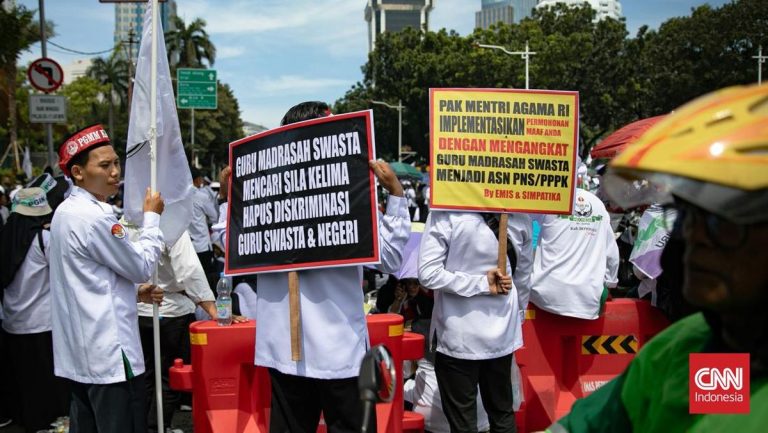 Komisi VIII DPR Minta Kemenag Jamin Kesejahteraan Guru Madrasah