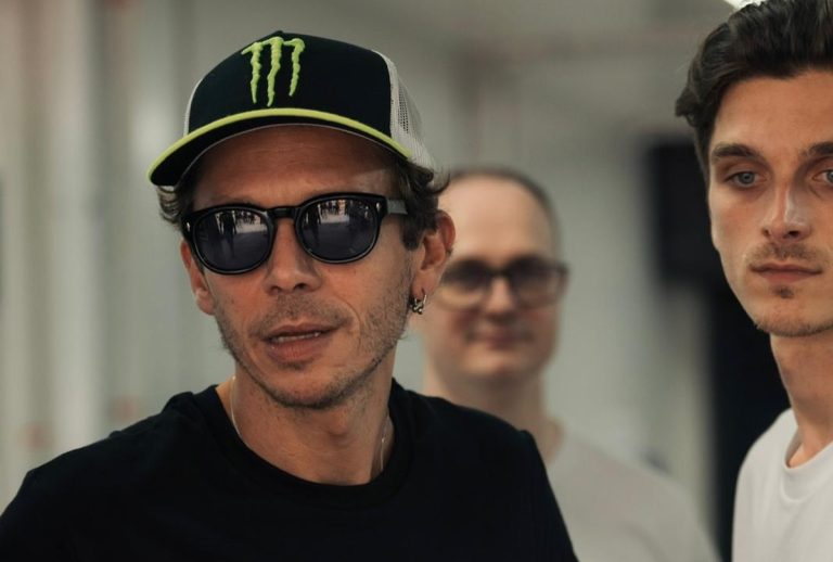 Valentino Rossi Harap Hadirnya Sirkuit Mandalika Bantu Pembalap Indonesia Tembus MotoGP : Okezone Sports