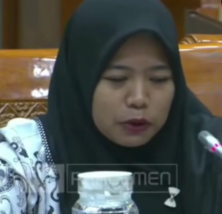 Viral, Guru di Jambi Jadi Tersangka Usai Cukur Rambut Siswa yang Pirang : Okezone Edukasi