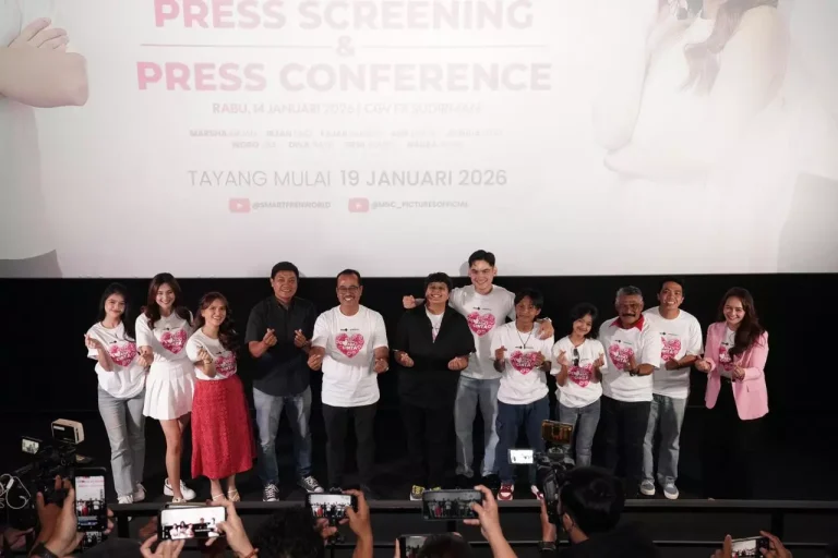 SMARTFREN Rilis Web Series Yang Penting Ada Cinta, Perjuangan Anak Muda Mengejar Mimpi : Okezone Celebrity