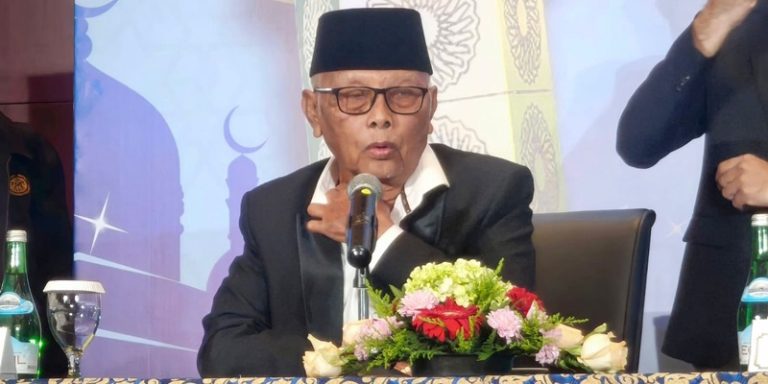 Ketum MUI Ajak Imam Masjid Doakan Kemerdekaan Palestina saat Ramadan