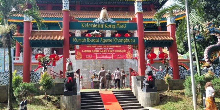 Kong Miao TMII Sambut Imlek 2577 dalam Nuansa Pagi yang Damai
