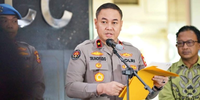 Kapolri Perintahkan Tes Urine Serentak Seluruh Personel