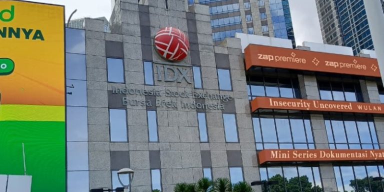 Nilai Transaksi Lesu, IHSG Justru Terbang Tinggi