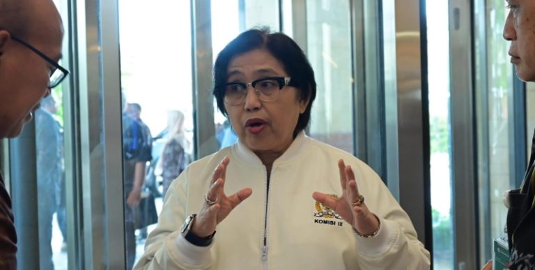 THR Paling Lambat Cair Dua Minggu sebelum Lebaran