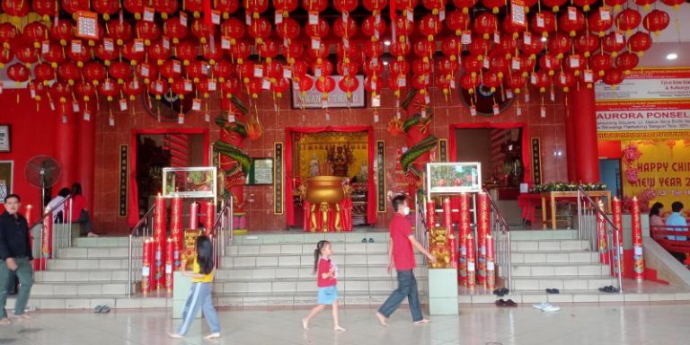 Perayaan Imlek 2026 di Vihara Kwan In Thang Pondok Cabe Penuh Khidmat