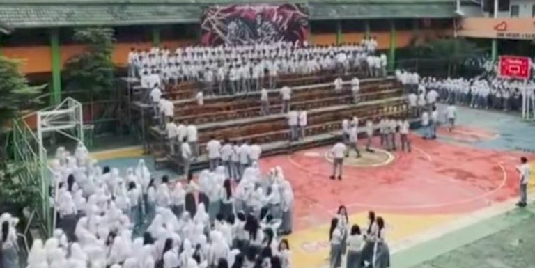 Belasan Siswa SMK Cedera Akibat Panggung Acara Perpisahan Ambruk