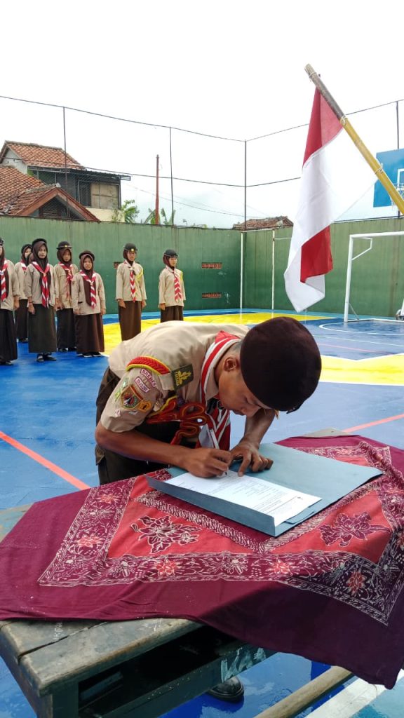 Sertijab Dewan Ambalan Tahun 2026: Estafet Kepemimpinan SMK Kerabat Kita Bumiayu