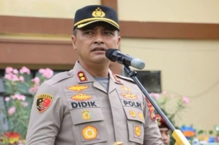 Terungkap! Skema Aliran Uang AKBP Didik dari Bandar Narkoba, Ada yang Dikirim Pakai Dus Bir : Okezone News