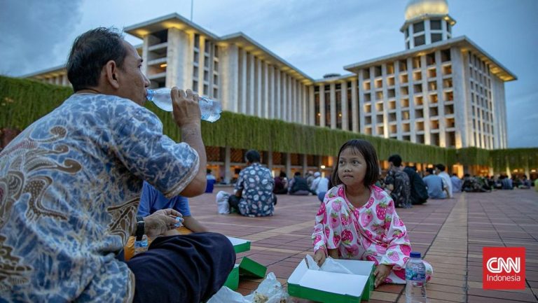 Momen Berharga Buka Puasa Bersama 1 Ramadan 1447 H di Istiqlal