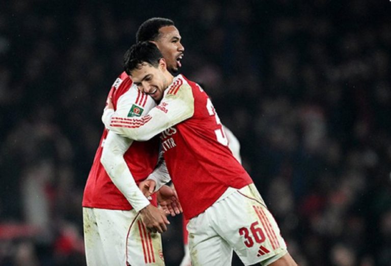 Arsenal Lolos ke Final Piala Liga Inggris 2025-2026, Declan Rice: Liam Rosenior Bikin Chelsea Makin Ganas : Okezone Bola