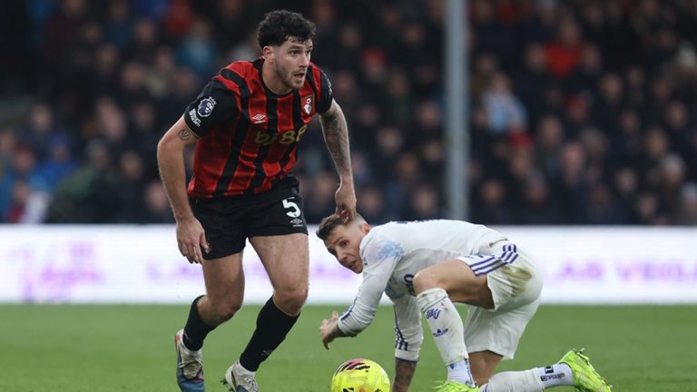 Barcelona Memperhatikan Situasi Marcos Senesi di Bournemouth