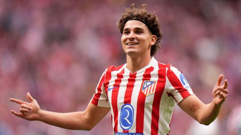 Bayern Munich Mundur Dari Perburuan Striker Atletico Madrid, Julian Alvarez