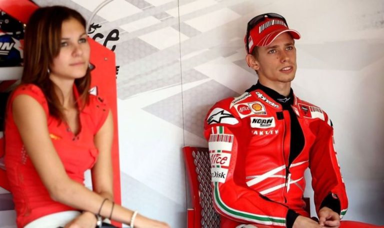 Kisah Cinta Legenda MotoGP Casey Stoner: Bermula dari Tanda Tangan di Perut, Berakhir di Pelaminan : Okezone Sports
