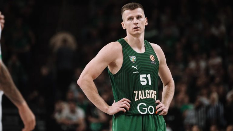 Cedera Kaki, Arnas Butkevicius Menepi Minimal 6 Pekan