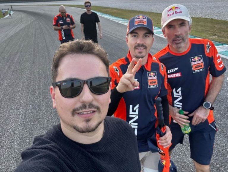 Misi Jorge Lorenzo di MotoGP 2026: Buat Maverick Vinales Jadi Ancaman Nyata bagi Marc Marquez : Okezone Sports