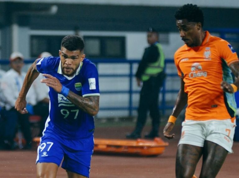 Bobotoh Ngamuk Lihat Kinerja Wasit di Laga Persib Bandung vs Ratchaburi FC : Okezone Bola