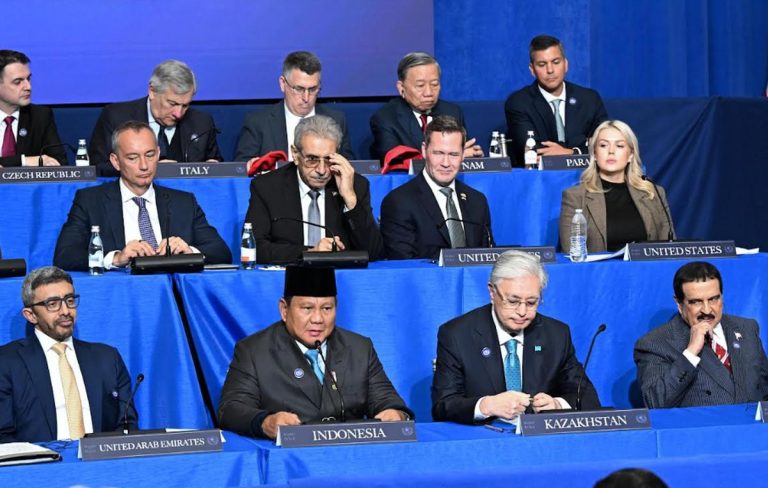Di Hadapan Trump, Prabowo Tegaskan Indonesia Gabung Board of Peace untuk Perdamaian Palestina! : Okezone News