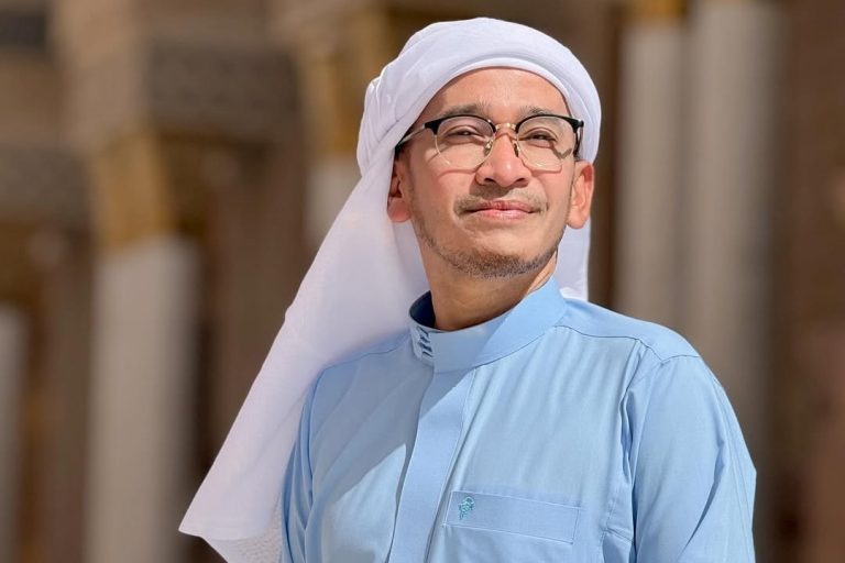 Fokus Ibadah, Ruben Onsu Ingin Lancar Baca Alquran di Momen Ramadhan : Okezone Celebrity