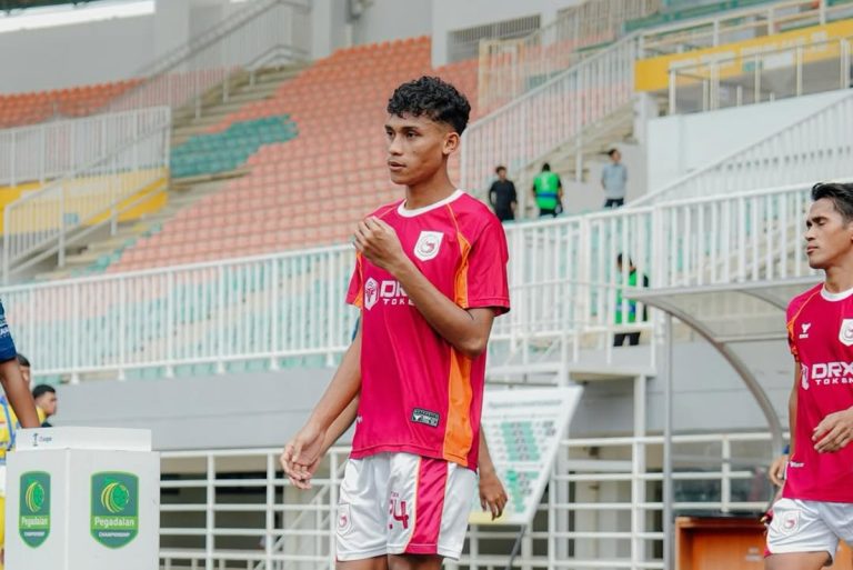 Kisah Alfin Faiz Kelilauw, Bek Muda Garudayaksa FC yang Direkomendasikan Andik Vermansah untuk Dipanggil John Herdman ke Timnas Indonesia : Okezone Bola