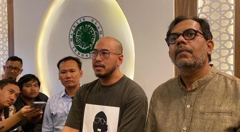 Materi Komedi Mens Rea Pandji, Haris Azhar: Semua Orang Ketawa, Bukan Ajakan Kekerasan! : Okezone News