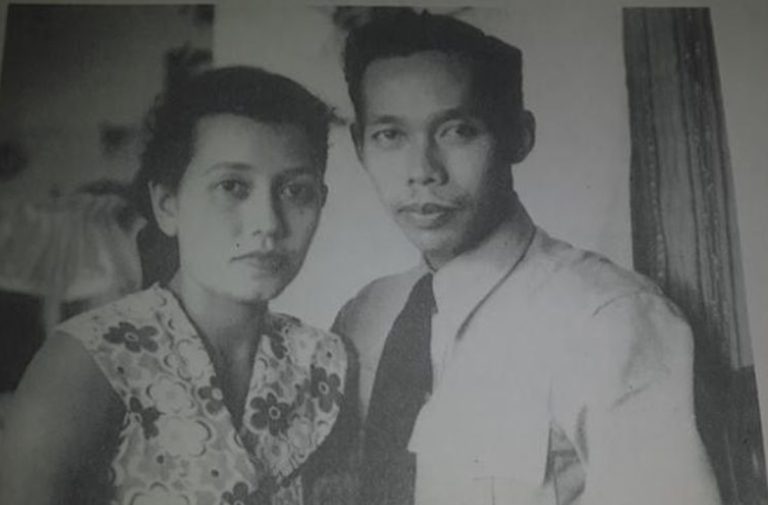 Kisah Istri Jenderal Hoegeng Jualan Kembang untuk Menyambung Hidup : Okezone News