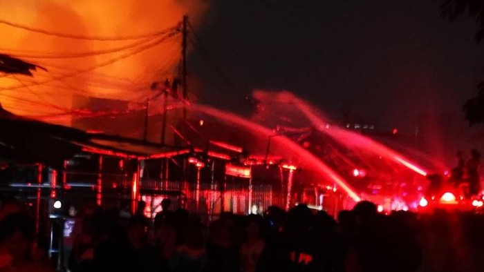 Tragedi Kebakaran Kemayoran: 250 Hunian Padat Penduduk Ludes Terbakar